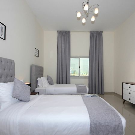Spacious 2 Bedroom In Al Telal 11, Al Barsha 1 Dubai Esterno foto