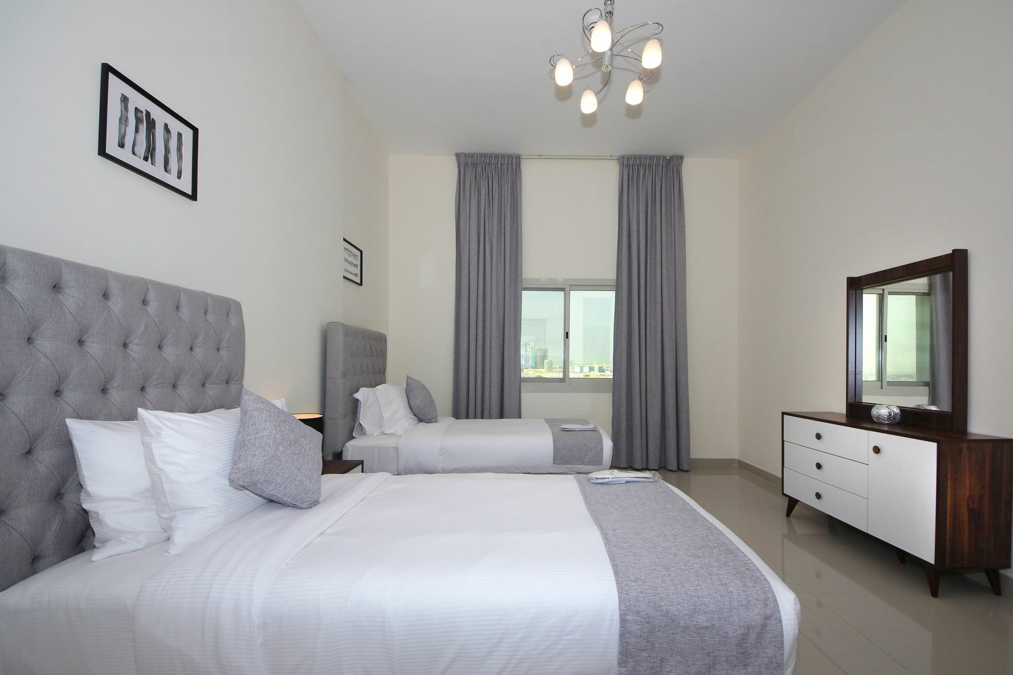 Spacious 2 Bedroom In Al Telal 11, Al Barsha 1 Dubai Esterno foto