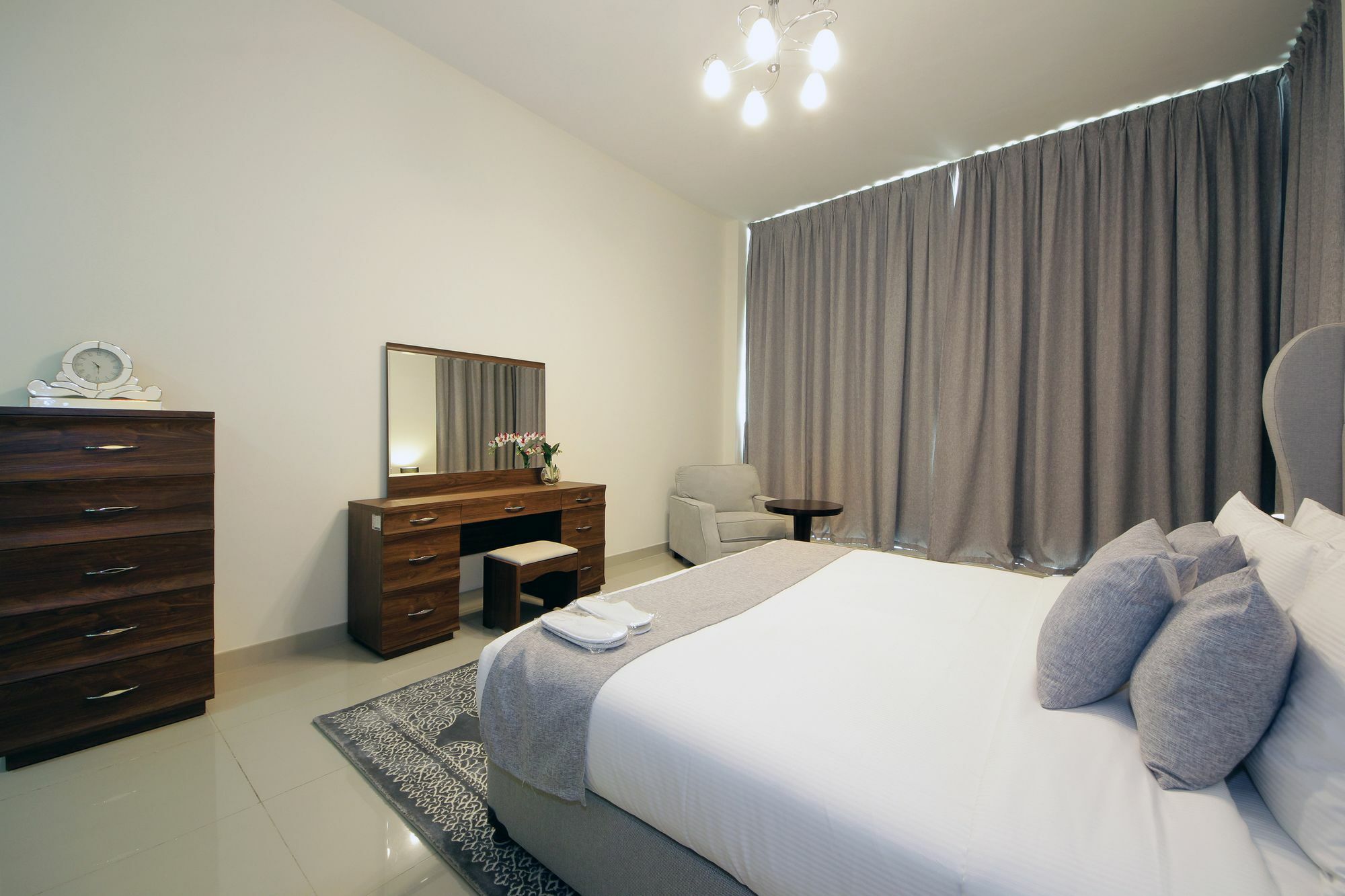 Spacious 2 Bedroom In Al Telal 11, Al Barsha 1 Dubai Esterno foto