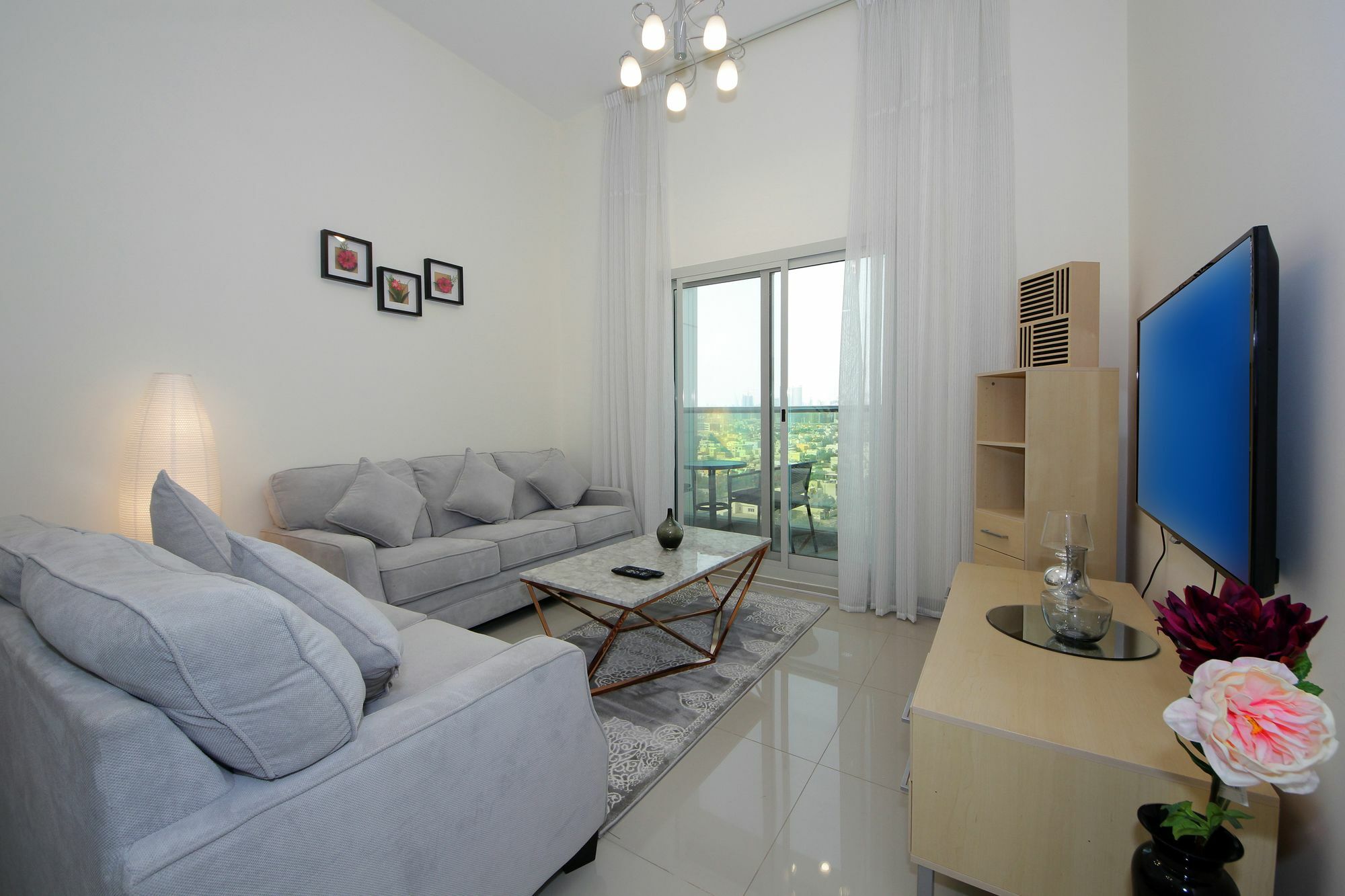 Spacious 2 Bedroom In Al Telal 11, Al Barsha 1 Dubai Esterno foto