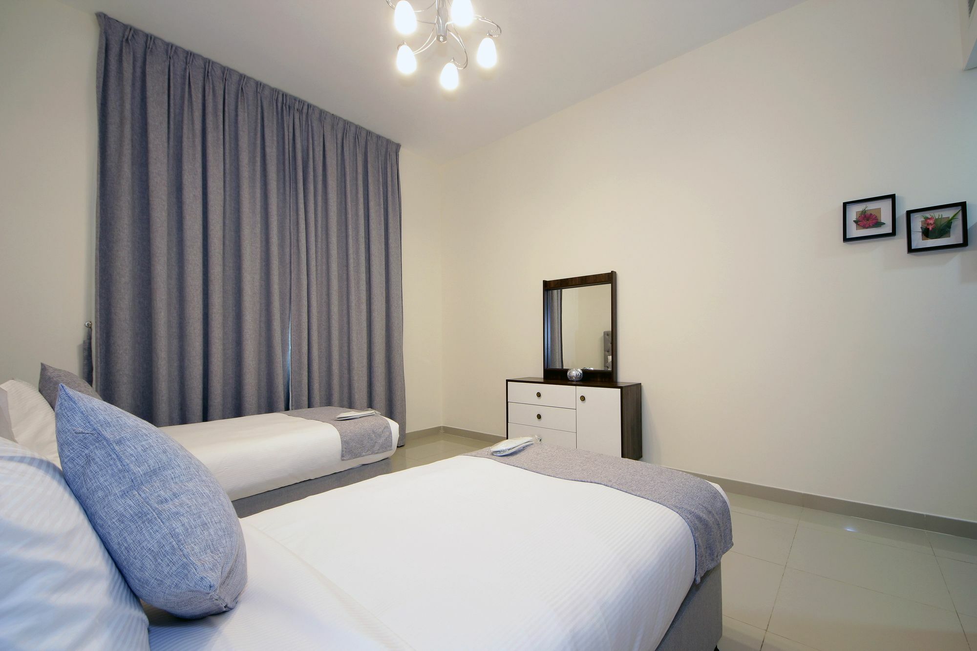 Spacious 2 Bedroom In Al Telal 11, Al Barsha 1 Dubai Esterno foto