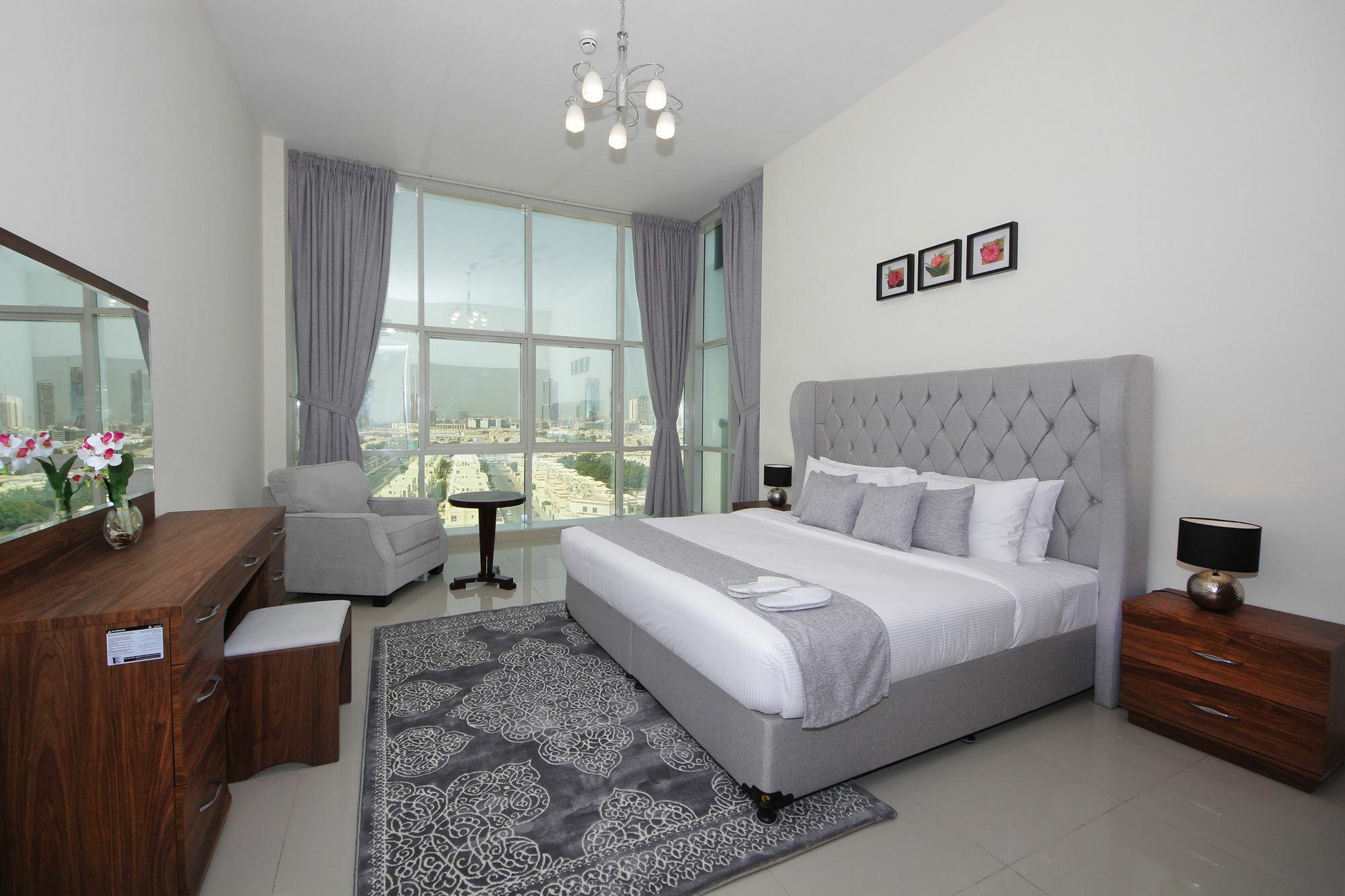 Spacious 2 Bedroom In Al Telal 11, Al Barsha 1 Dubai Esterno foto