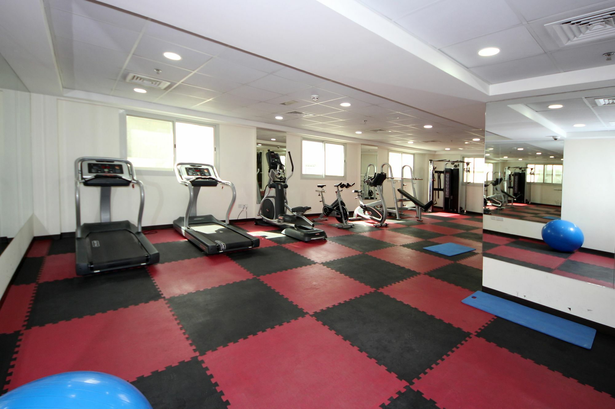 Spacious 2 Bedroom In Al Telal 11, Al Barsha 1 Dubai Esterno foto
